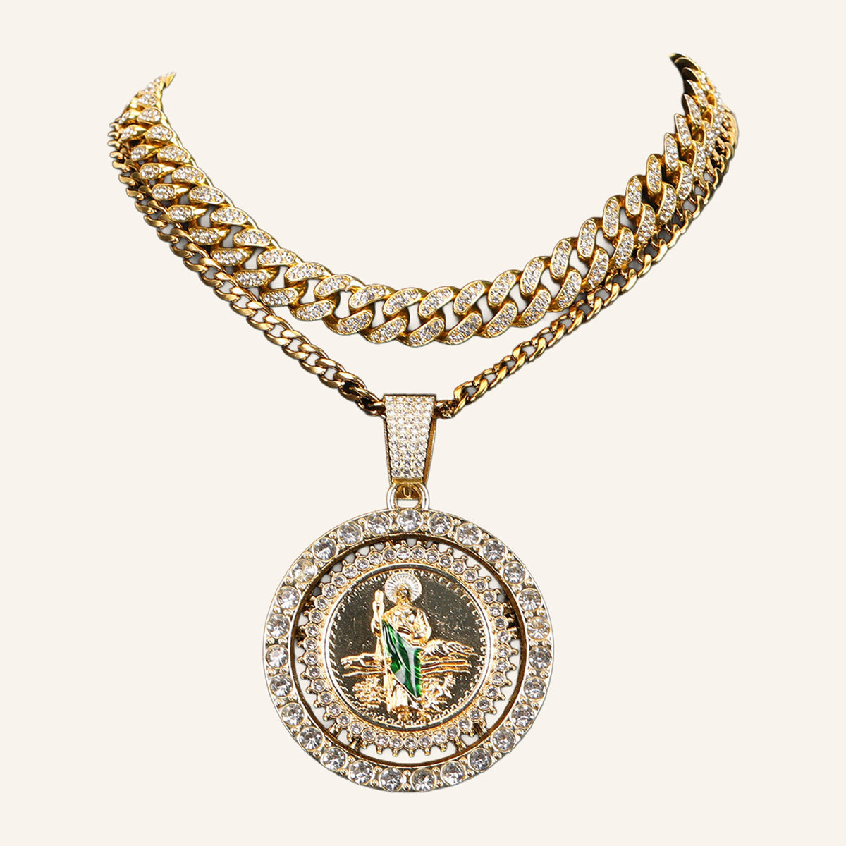Medalla de San Judas Tadeo con túnica verde y halo de zirconias.