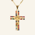 Collar crucifijo de San Benito con piedras multicolor, vista frontal