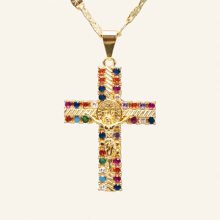 Collar crucifijo de San Benito con piedras multicolor, vista frontal
