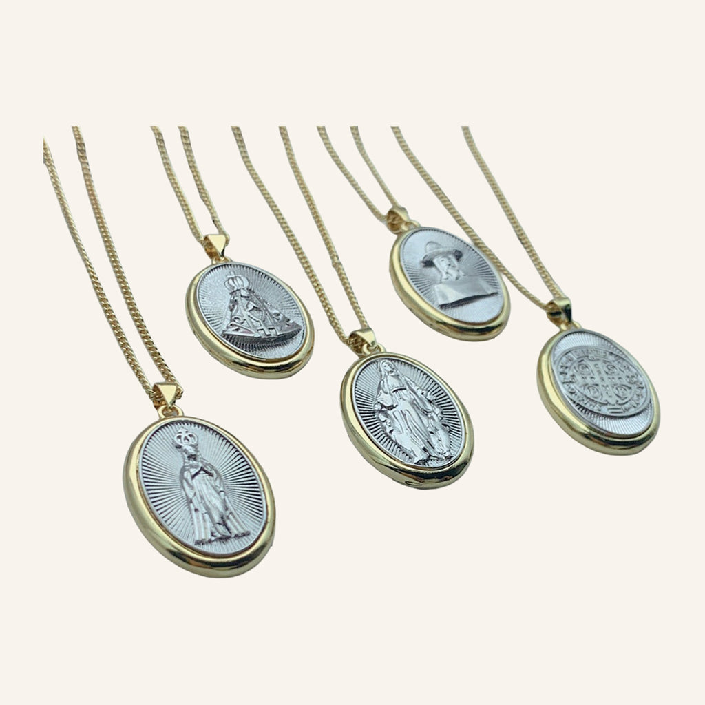 Virgen María Two-Tone Oval Medal Necklace – Silver Relief, Gold Rim – 2